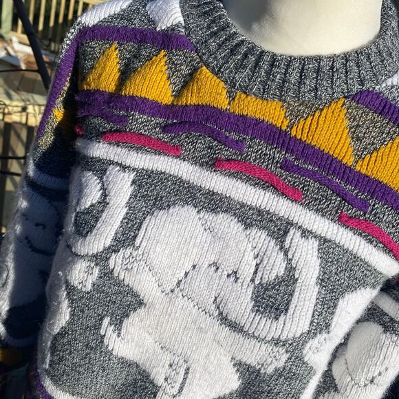 Rose Gray Elephant Print Vintage 80's Acrylic Sweater Medium - Picture 2 of 5